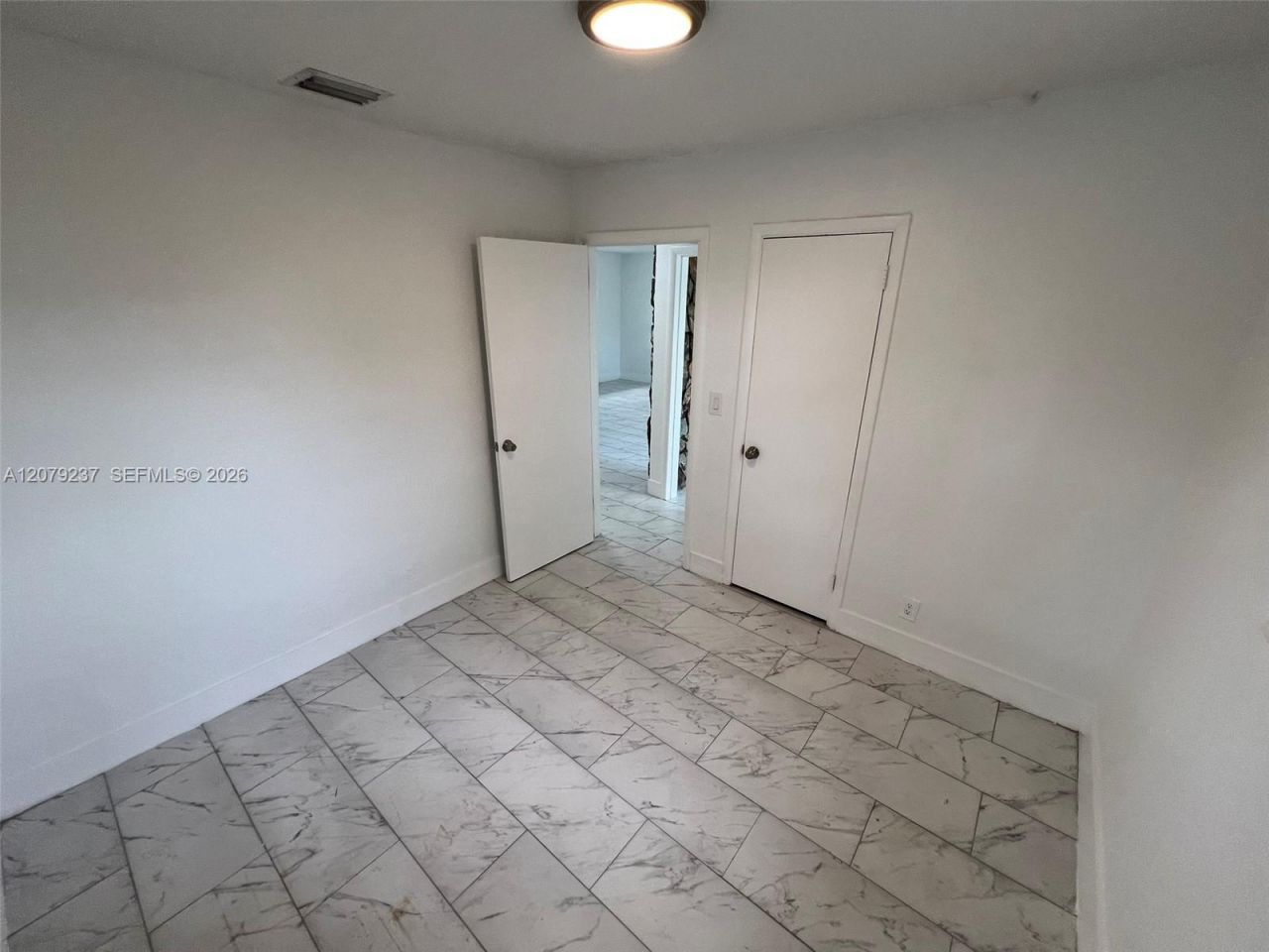 4421 NW 33rd St , Lauderdale Lakes, FL 33319 Photo