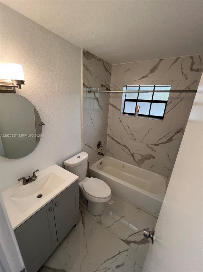 4421 NW 33rd St , Lauderdale Lakes, FL 33319 Photo