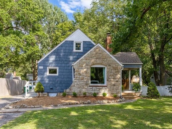 5723 Nall Avenue, Roeland Park, KS 66202