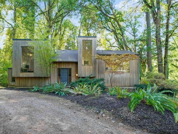 4298 River Rd S, Salem, OR 97302