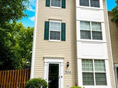 7634 DUNEIDEN LANE , MANASSAS, VA 20109