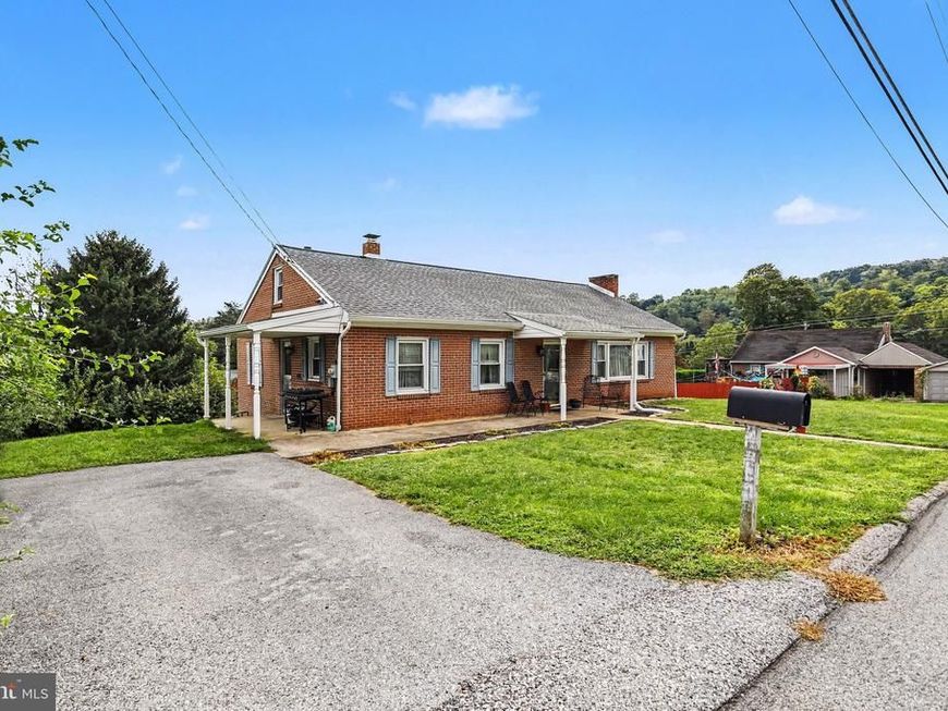 305 Glenvue Road, Glen Rock, PA 17327 Main Photo