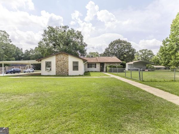 211 Hickory, Centerville, GA 31028