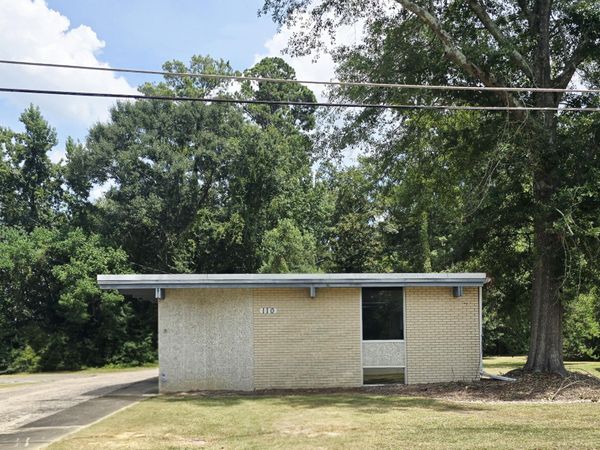 110 S 10th Ave., Hattiesburg, MS 39401