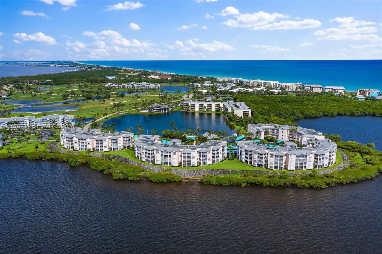 40 NE Plantation Rd, Unit 207, Hutchinson Island, FL 34996 Photo