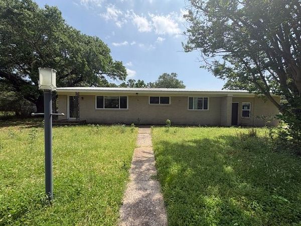 11093 SE 1142 Avenue , Talihina, OK 74571