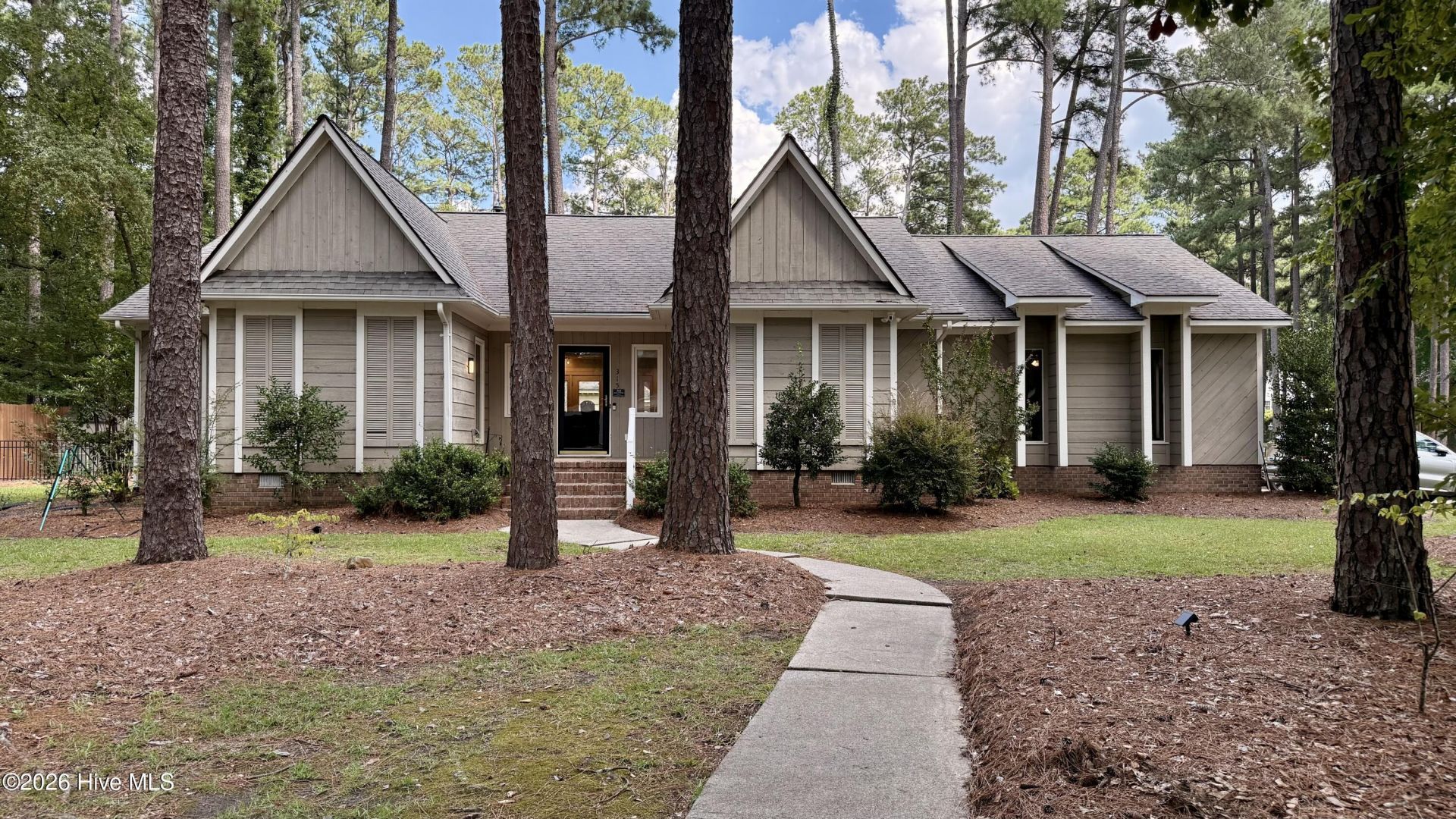 315 Stanwood Drive, Greenville, NC 27858 Main Photo