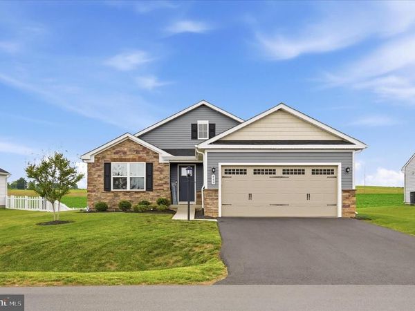 469 PERSPECTIVE PLACE, HEDGESVILLE, WV 25427