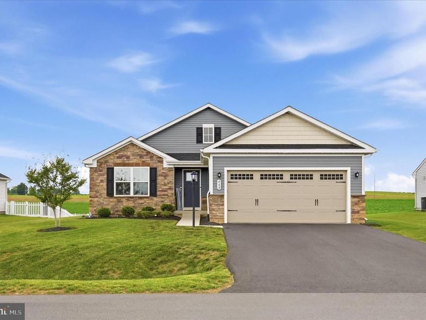 469 Perspective Place, Hedgesville, WV 25427 Main Photo