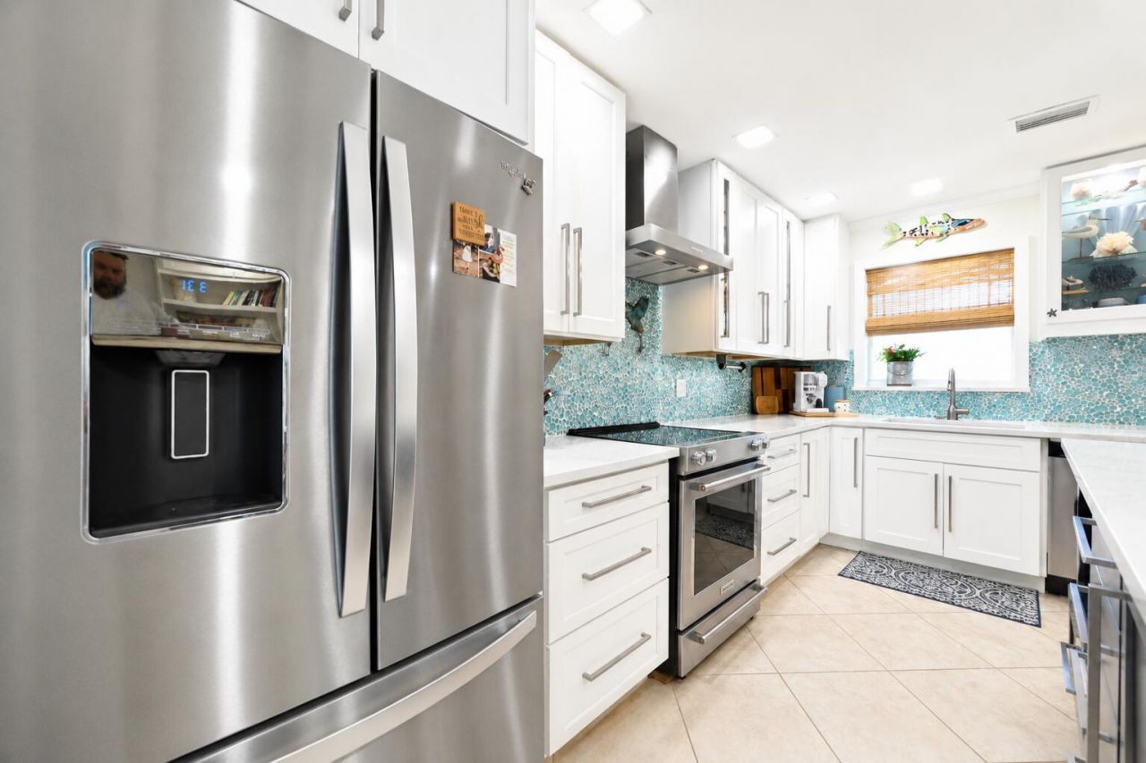 1177 Bayshore Drive, Unit 207, Fort Pierce, FL 34949 Photo