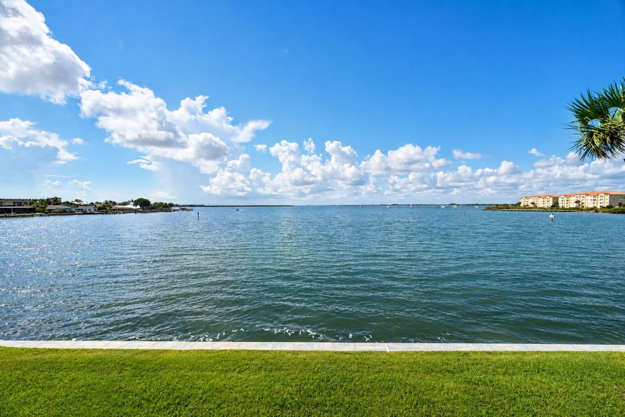 1177 Bayshore Drive, Unit 207, Fort Pierce, FL 34949 Photo