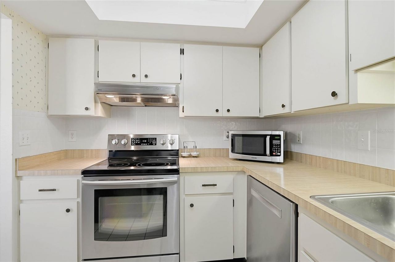 3189 Glen Elyn Boulevard, Unit 3, Sarasota, FL 34237 Photo