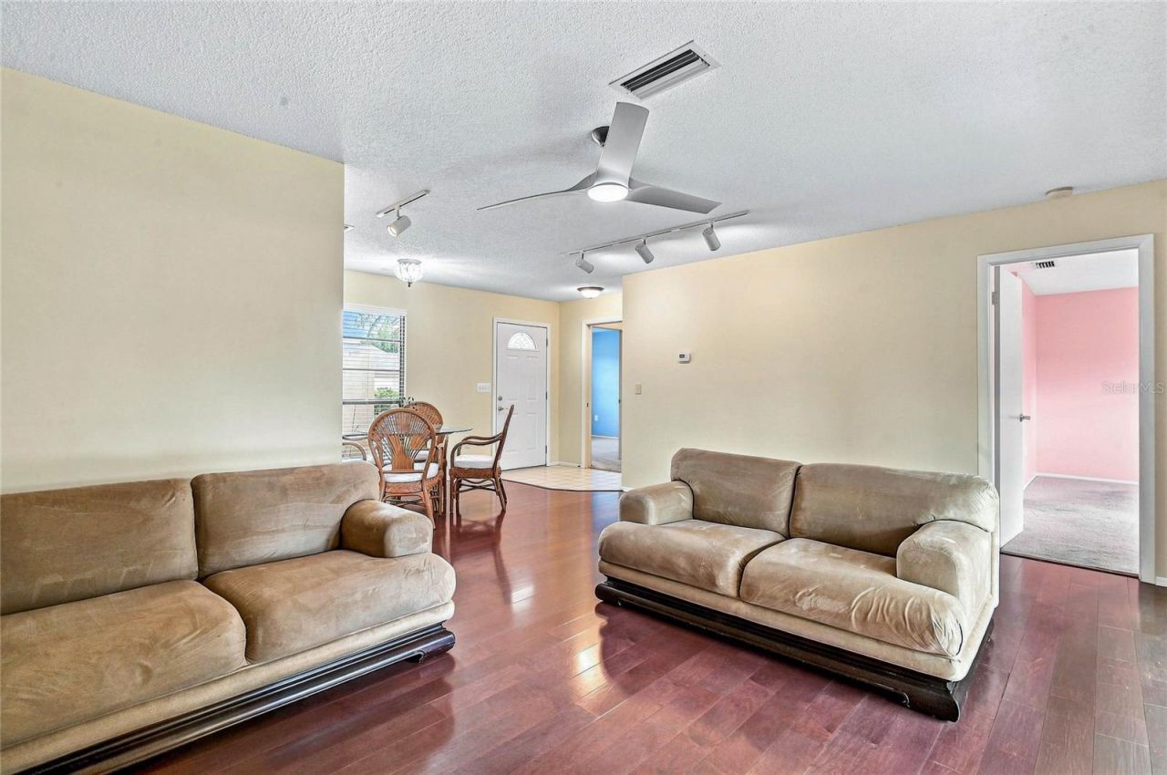 3189 Glen Elyn Boulevard, Unit 3, Sarasota, FL 34237 Photo