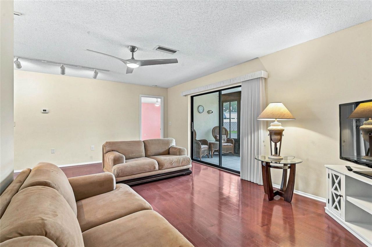 3189 Glen Elyn Boulevard, Unit 3, Sarasota, FL 34237 Photo