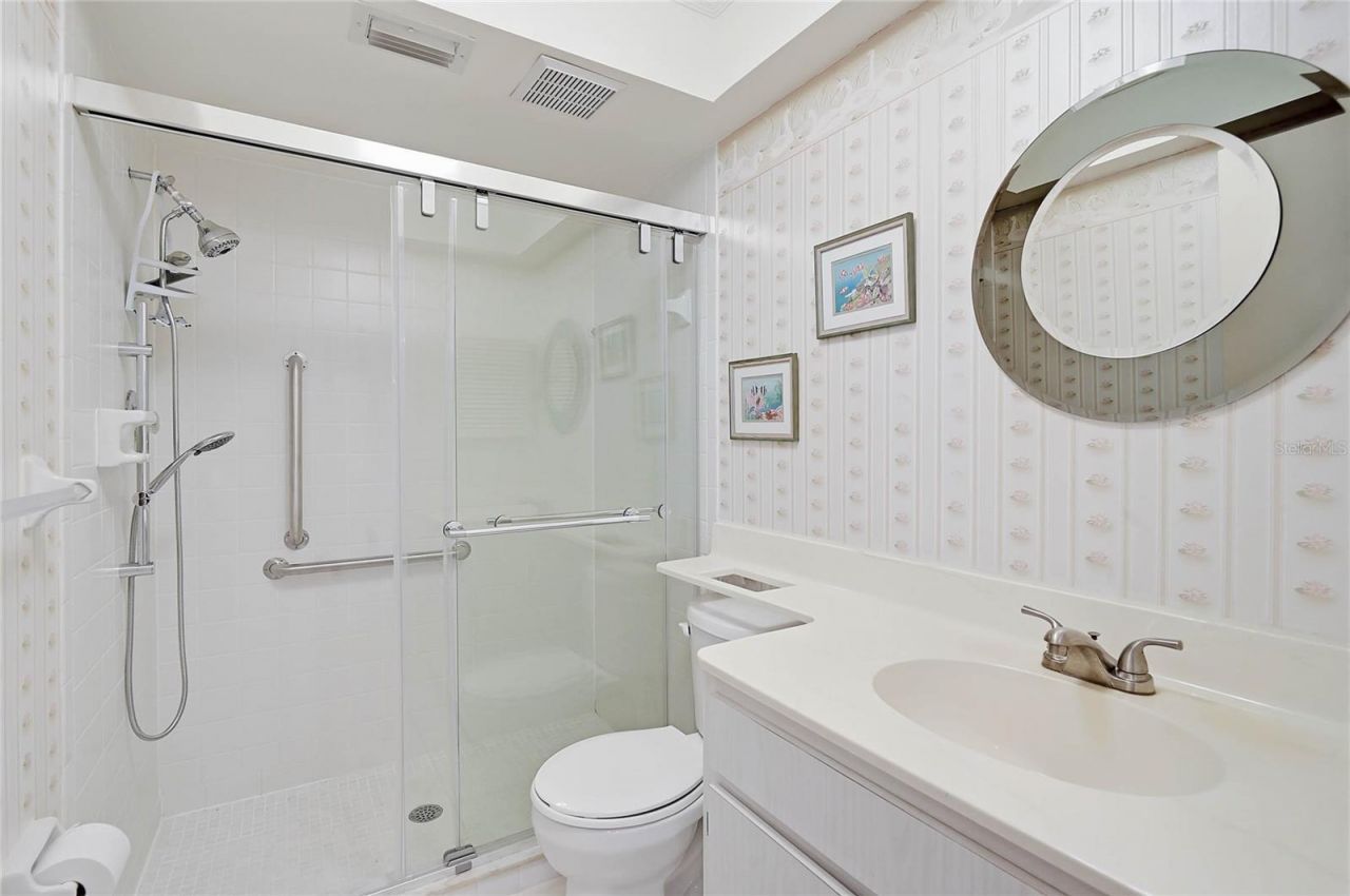 3189 Glen Elyn Boulevard, Unit 3, Sarasota, FL 34237 Photo