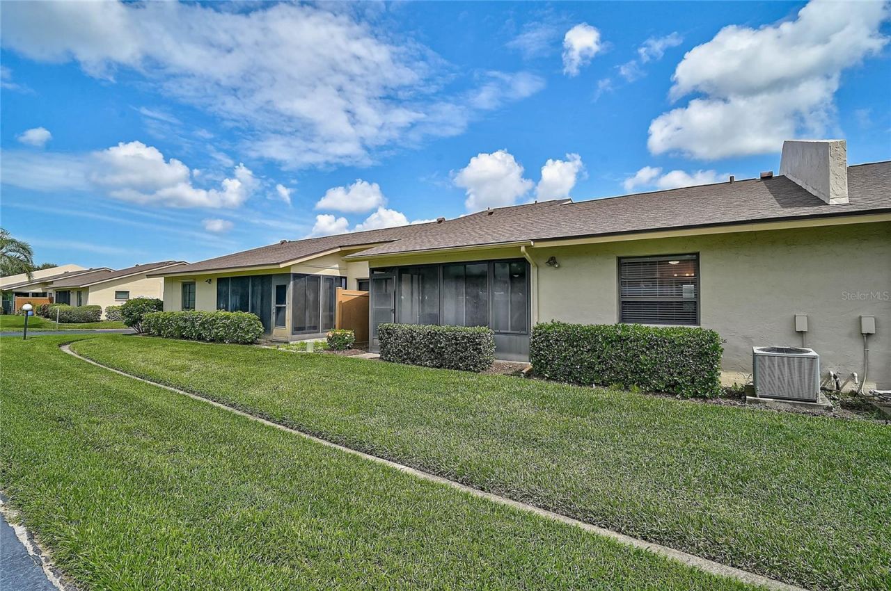 3189 Glen Elyn Boulevard, Unit 3, Sarasota, FL 34237 Photo