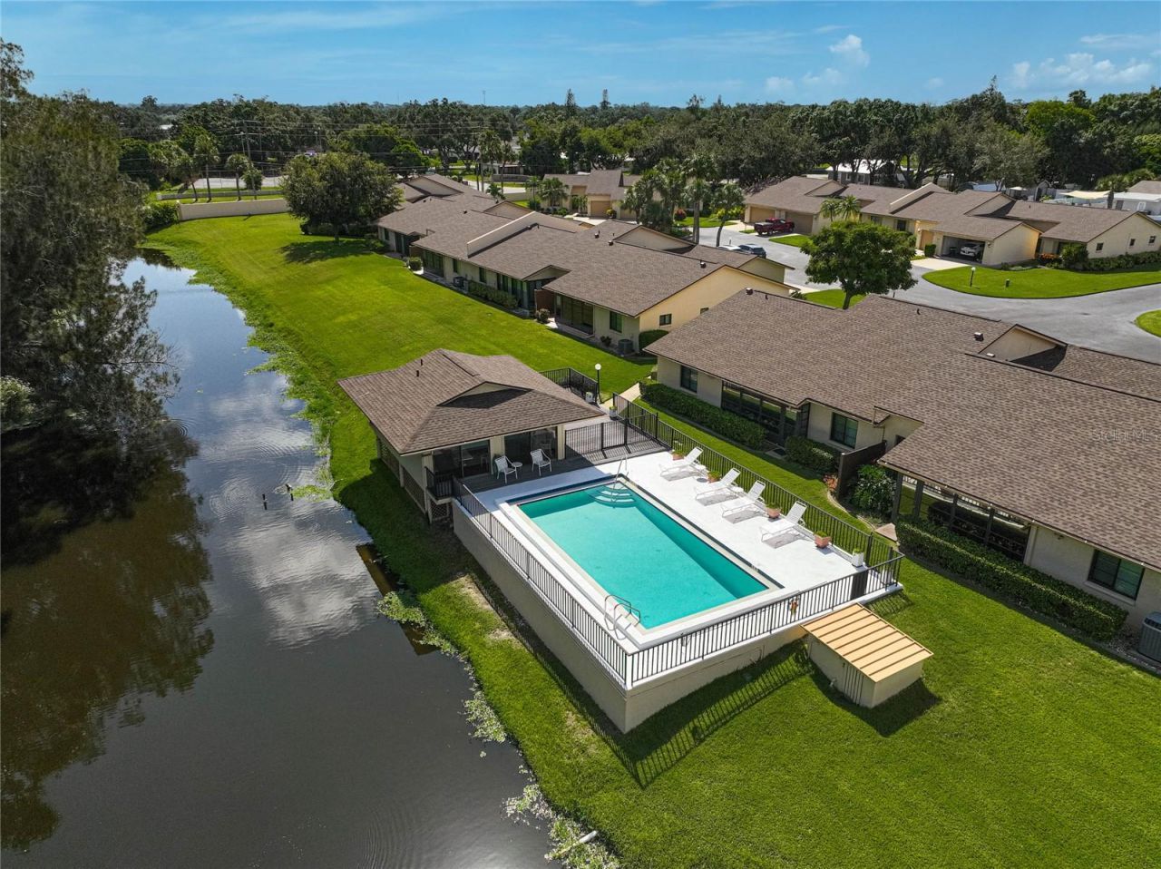3189 Glen Elyn Boulevard, Unit 3, Sarasota, FL 34237 Photo