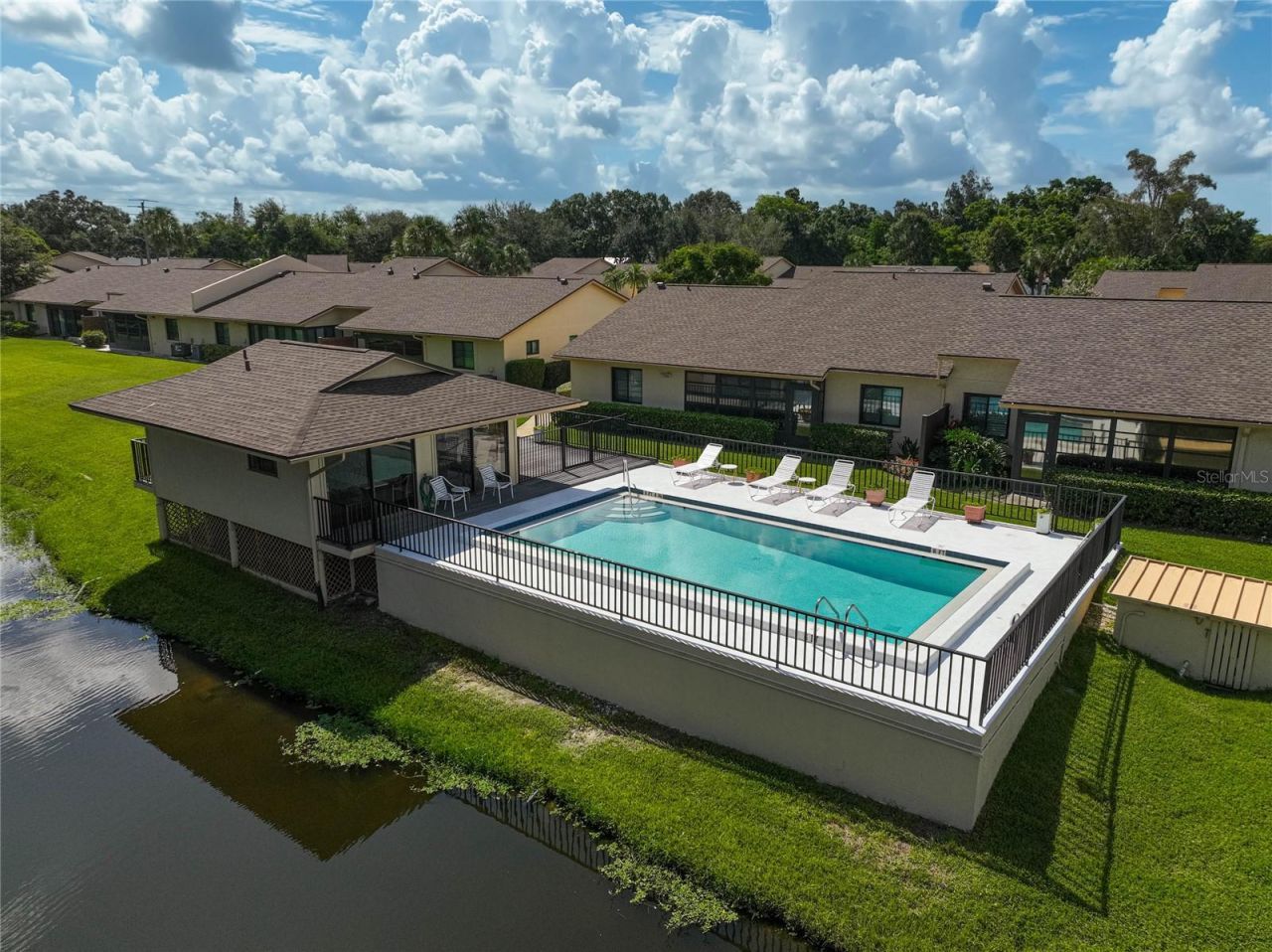 3189 Glen Elyn Boulevard, Unit 3, Sarasota, FL 34237 Photo