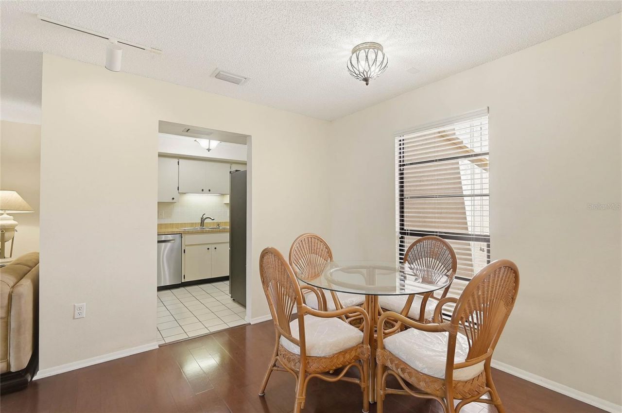 3189 Glen Elyn Boulevard, Unit 3, Sarasota, FL 34237 Photo