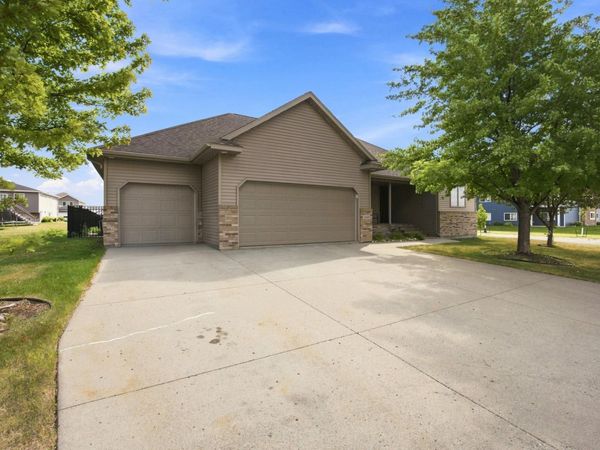 3848 16th Street S, Moorhead, MN 56560