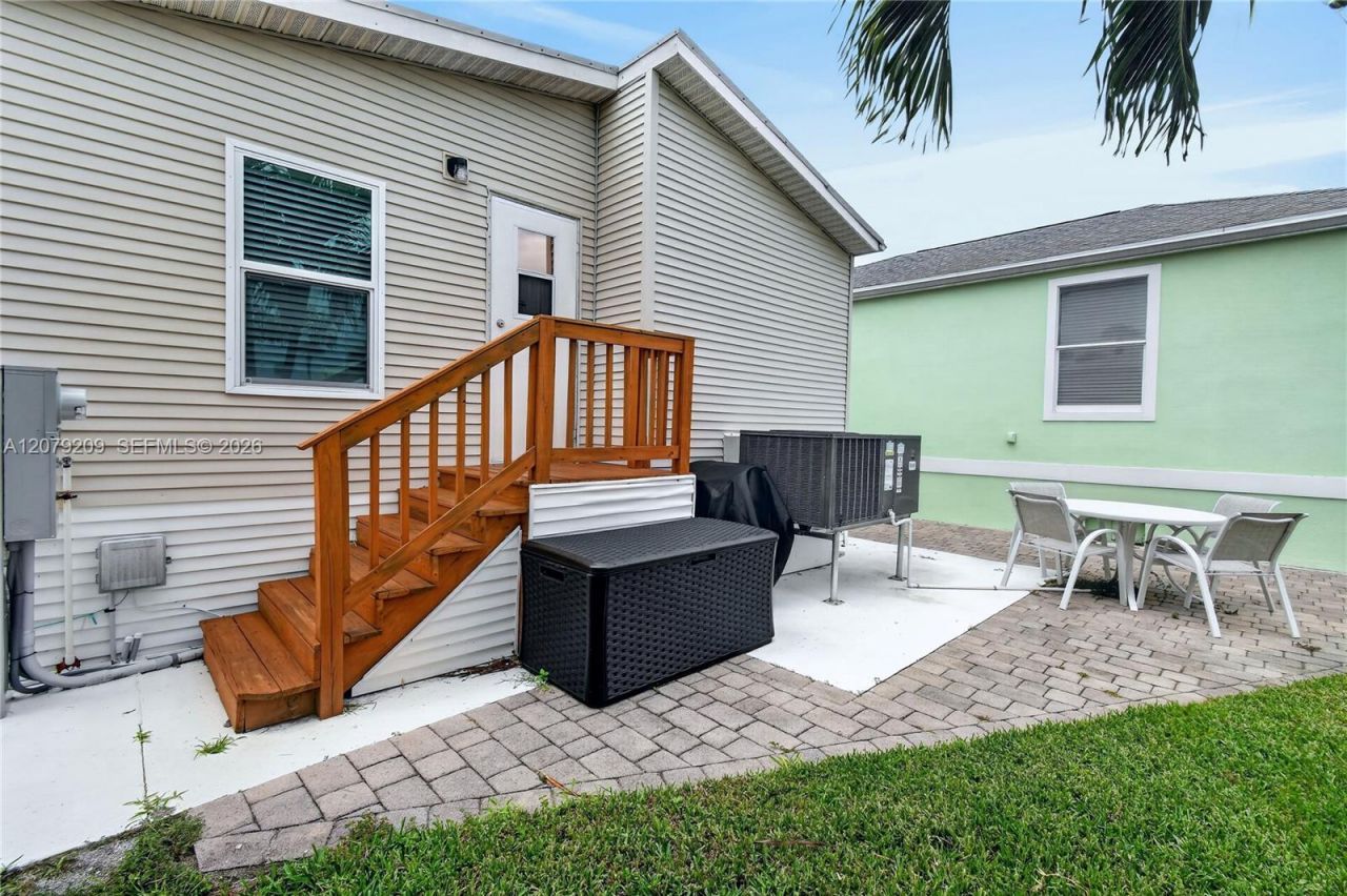 10701 S Ocean Dr, Lot 764, Jensen Beach, FL 34957 Photo