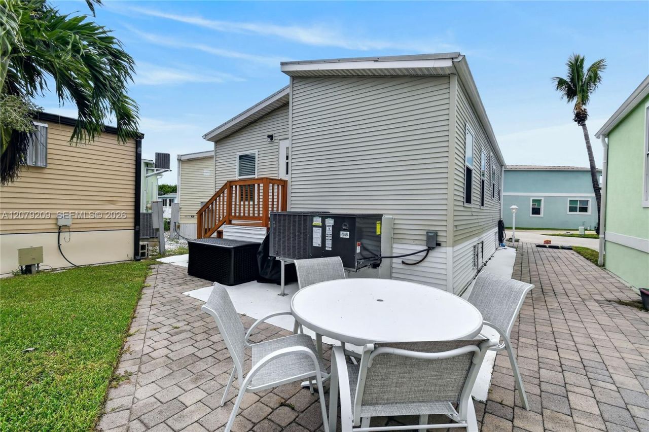 10701 S Ocean Dr, Lot 764, Jensen Beach, FL 34957 Photo