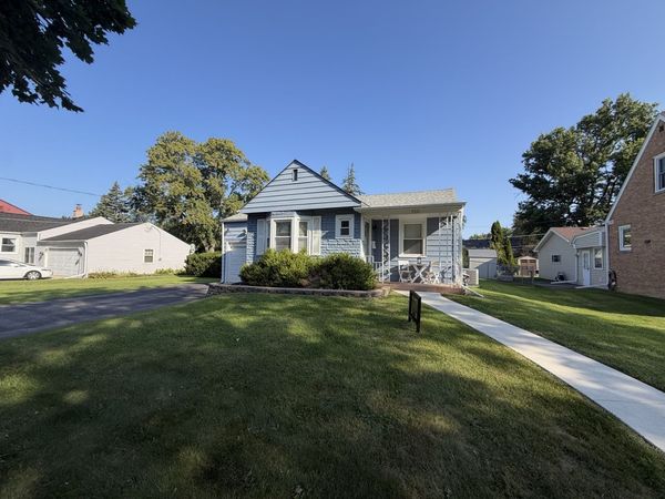 210 E Madison Street , Lombard, IL 60148