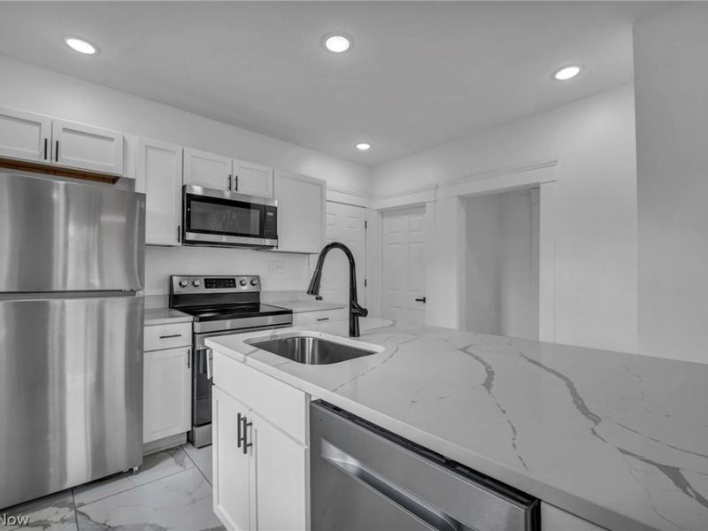 2838 E 124th Street, Cleveland, OH 44120 Photo 19