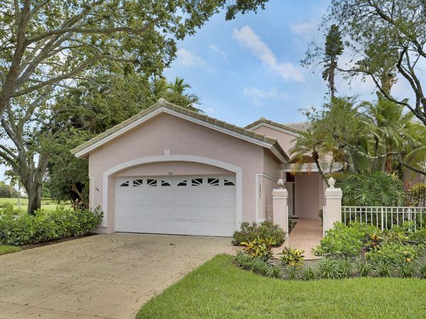 181 Green Point Circle, Unit 181, Palm Beach Gardens, FL 33418
