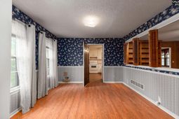 7710 Hunt Club Road  photo 4