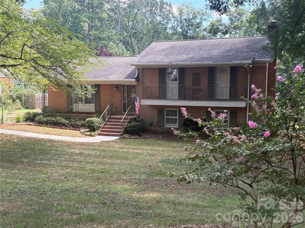 1215 Brockton Lane , Charlotte, NC 28226