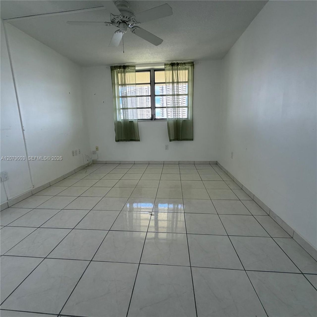 2980 E Point East Dr, Unit D608, Aventura, FL 33160 Photo