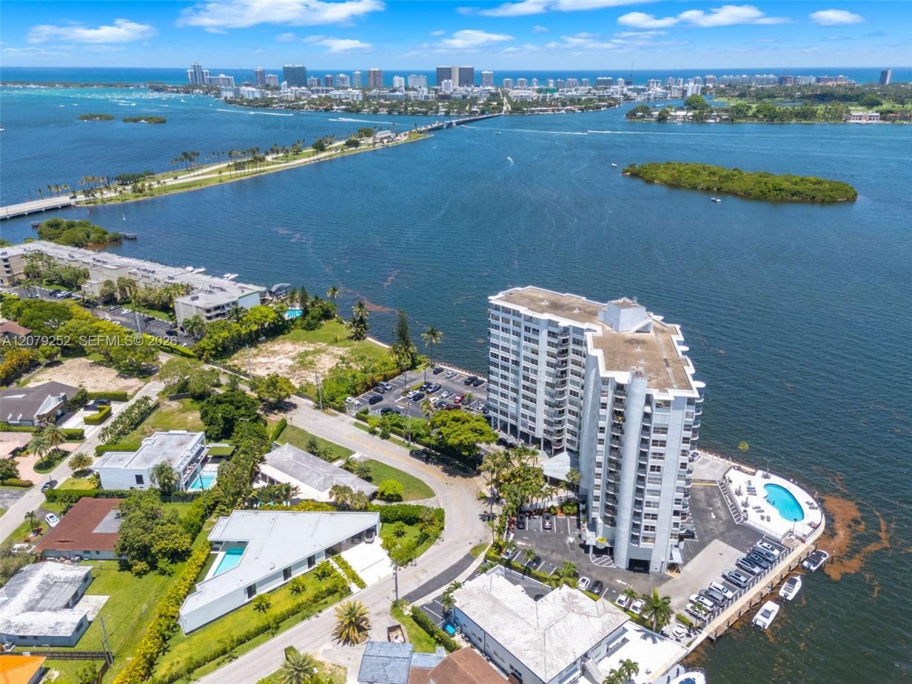11930 N Bayshore Dr, Unit 704, North Miami, FL 33181 Photo