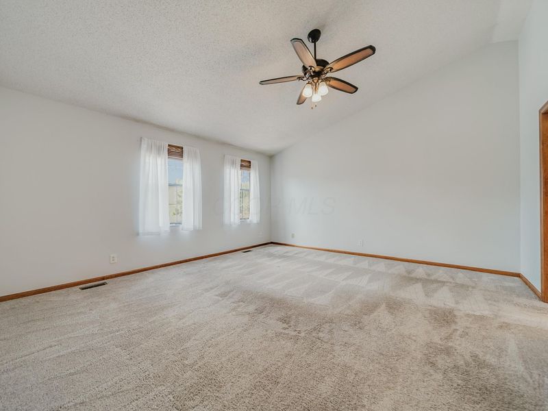2598 Hoover Crossing Way, Grove City, OH 43123 Photo 16