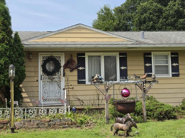 2309 Spring View Street, Waterloo, IA 50707