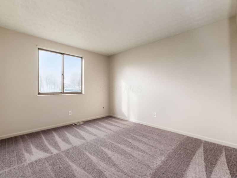 2411 Red Rock Boulevard, Grove City, OH 43123 Photo 15