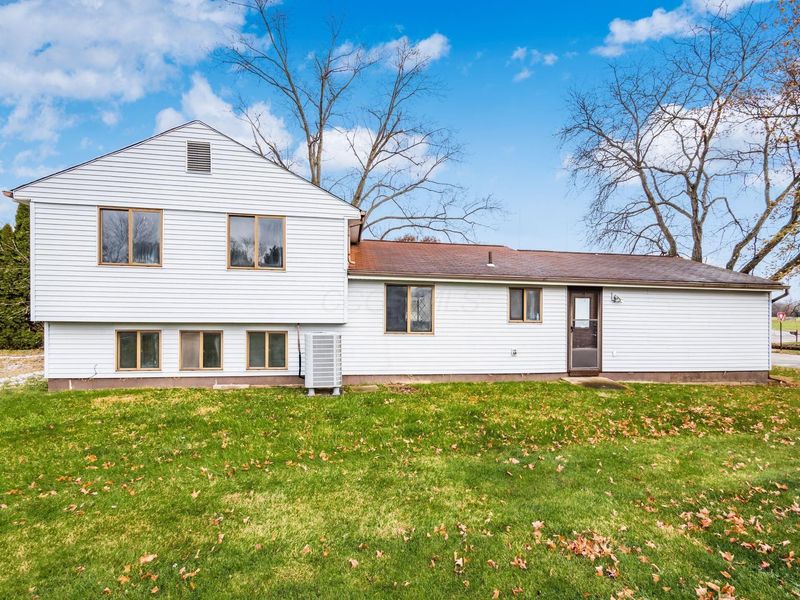 2411 Red Rock Boulevard, Grove City, OH 43123 Photo 24
