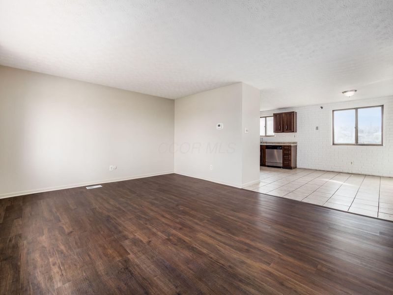 2411 Red Rock Boulevard, Grove City, OH 43123 Photo 4