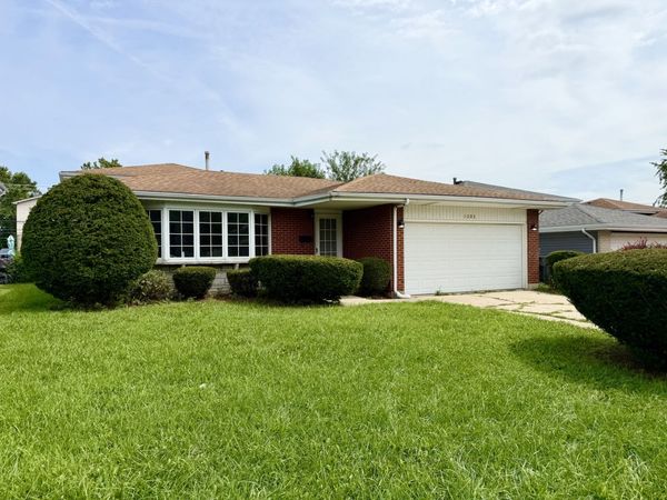 1302 Prince Drive , South Holland, IL 60473