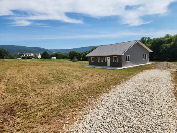176 Meadow Land Lane, Pikeville, TN 37367