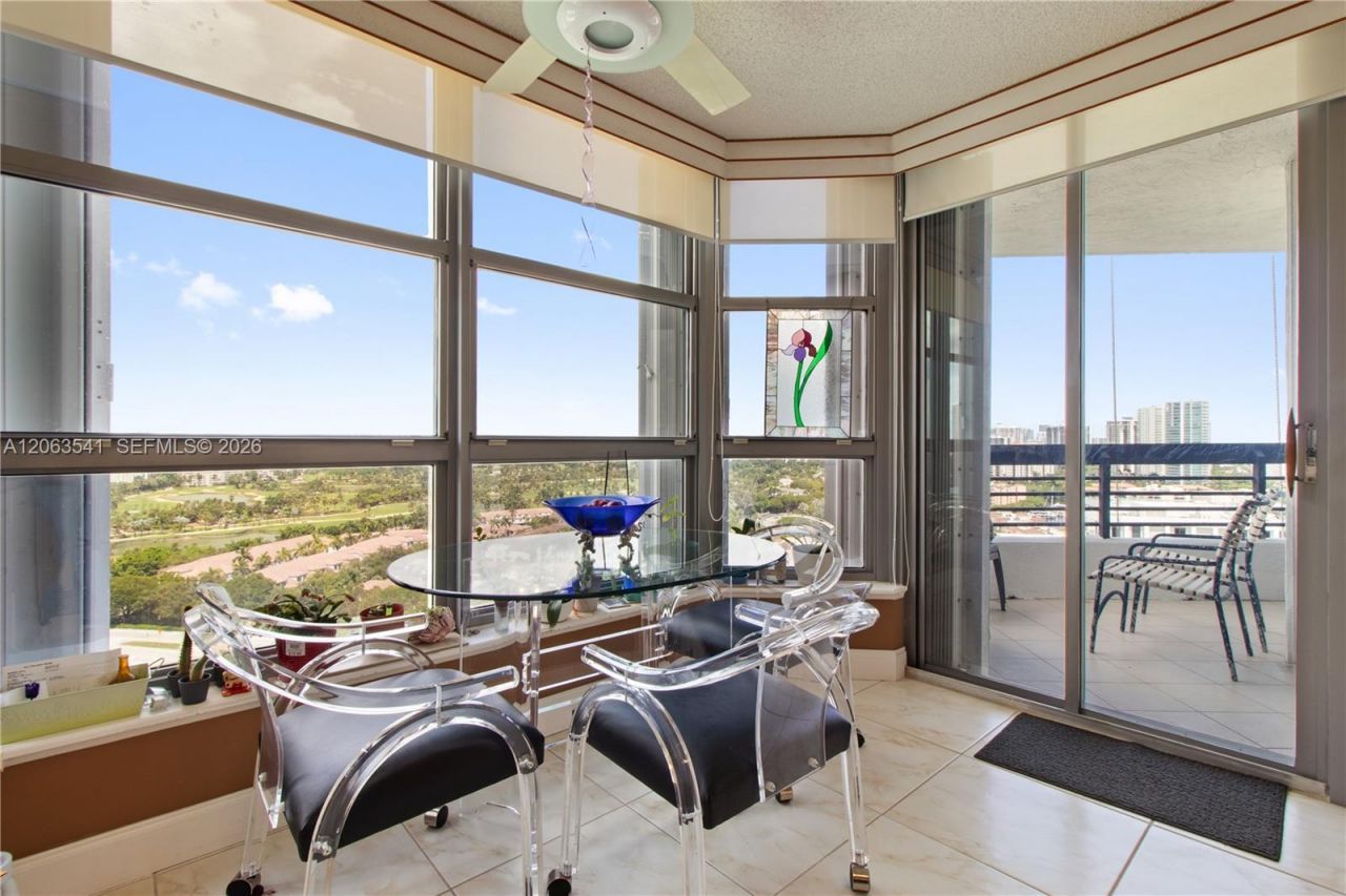 3500 Mystic Pointe Dr, Unit 2204, Aventura, FL 33180 Photo
