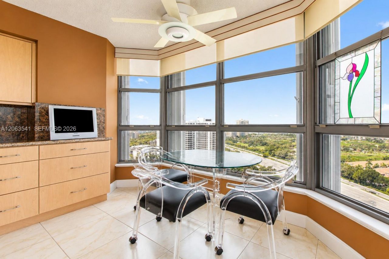 3500 Mystic Pointe Dr, Unit 2204, Aventura, FL 33180 Photo
