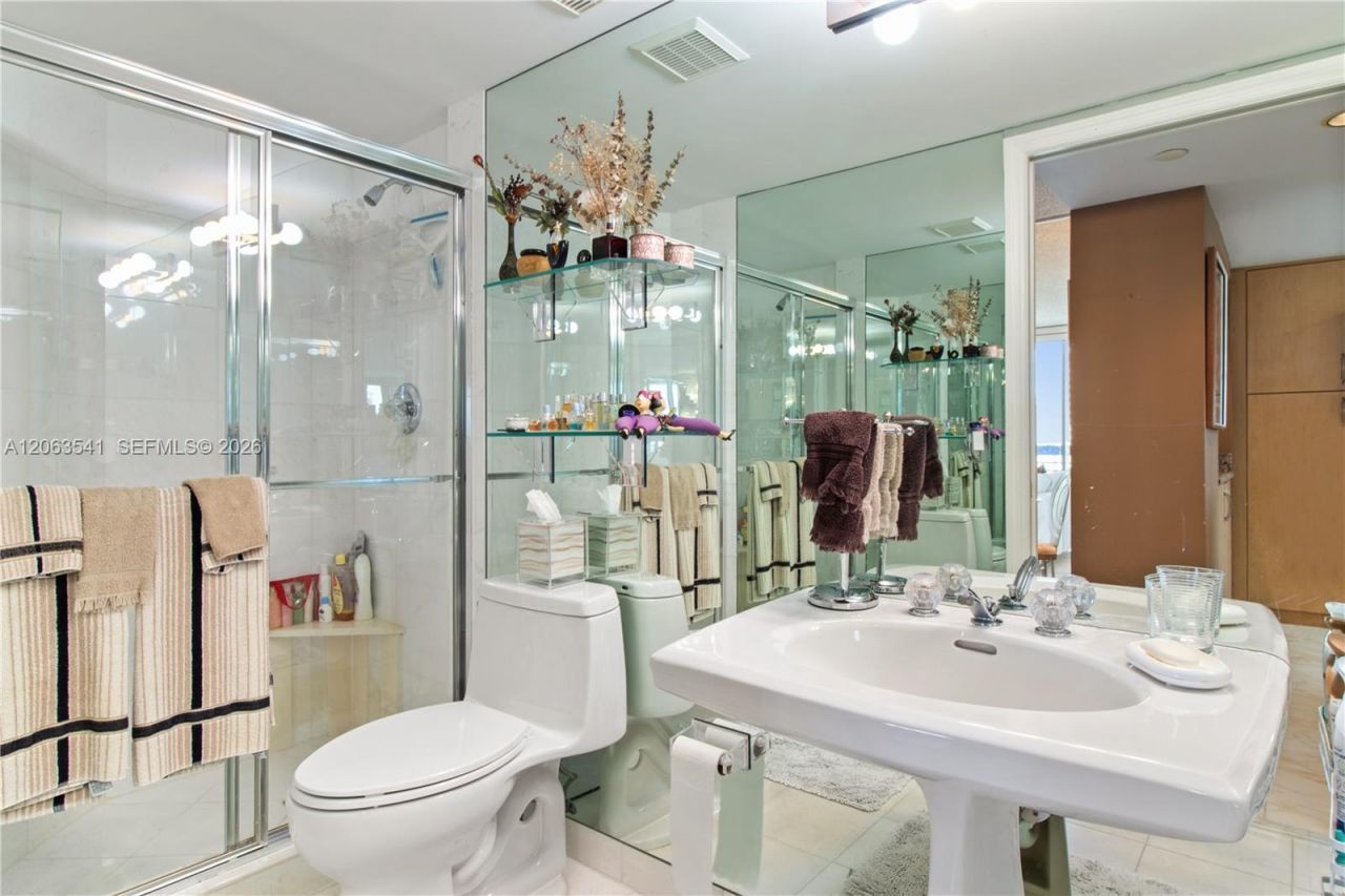 3500 Mystic Pointe Dr, Unit 2204, Aventura, FL 33180 Photo