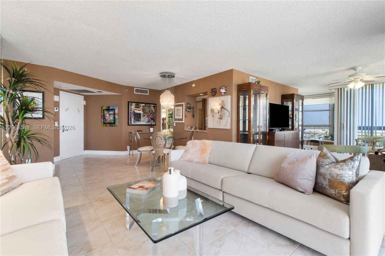 3500 Mystic Pointe Dr, Unit 2204, Aventura, FL 33180 Photo