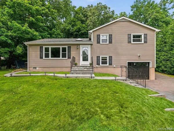 15 Ridge Road , Cortlandt Manor, NY 10567