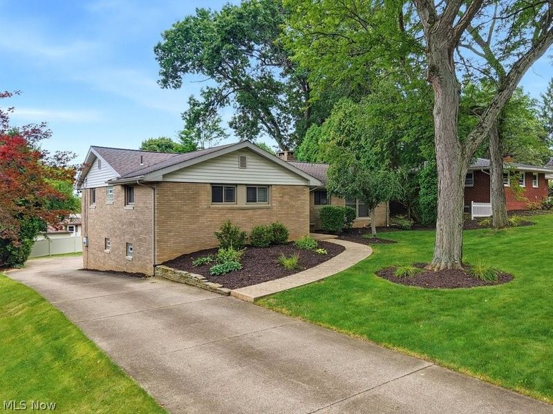729 crestwood Avenue, Wadsworth, OH 44281 Photo 2