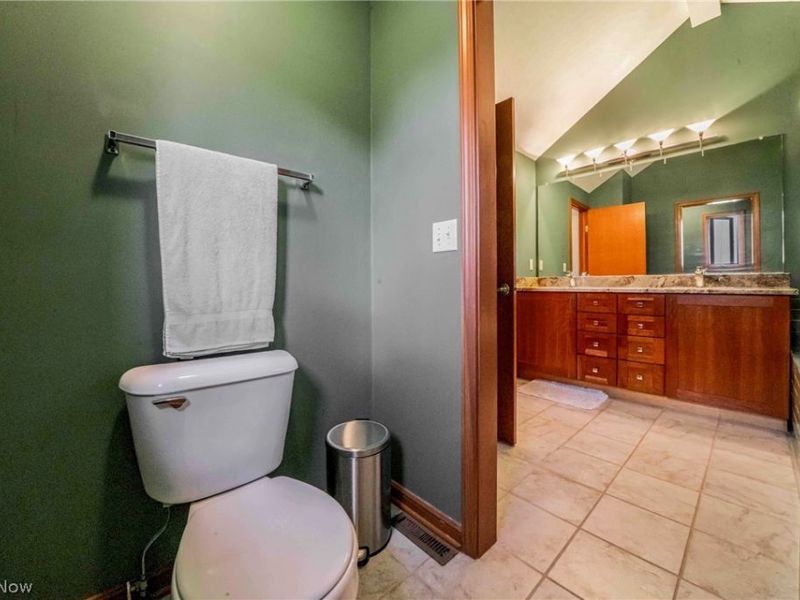 4084 Shelly Drive, Seven Hills, OH 44131 Photo 19