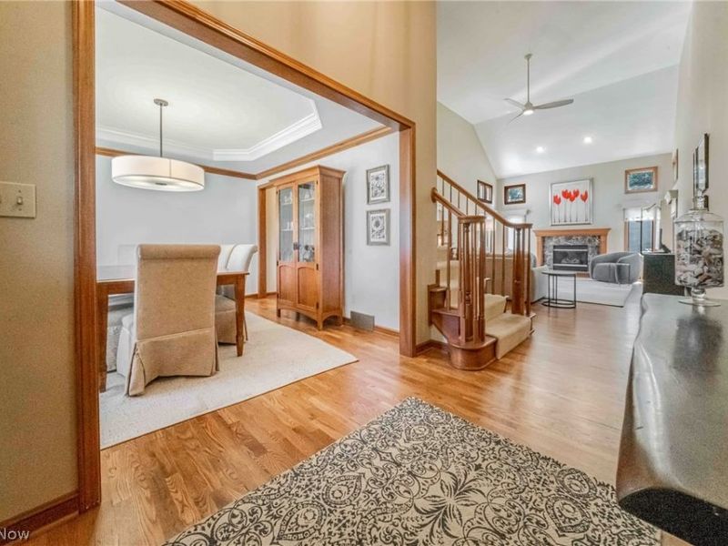 4084 Shelly Drive, Seven Hills, OH 44131 Photo 4