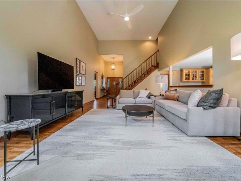 4084 Shelly Drive, Seven Hills, OH 44131 Photo 7