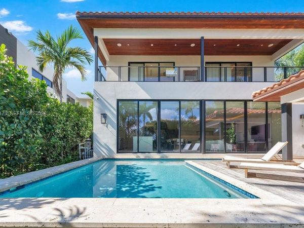 5831 Alton Rd , Miami Beach, FL 33140